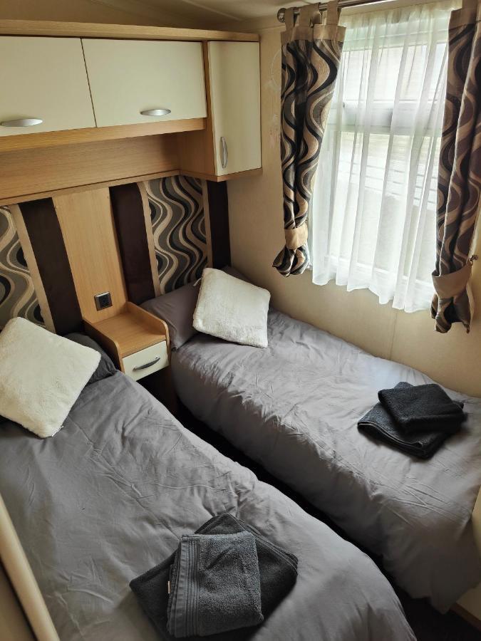 Holiday Home Sleeps Six Saint Leonards エクステリア 写真
