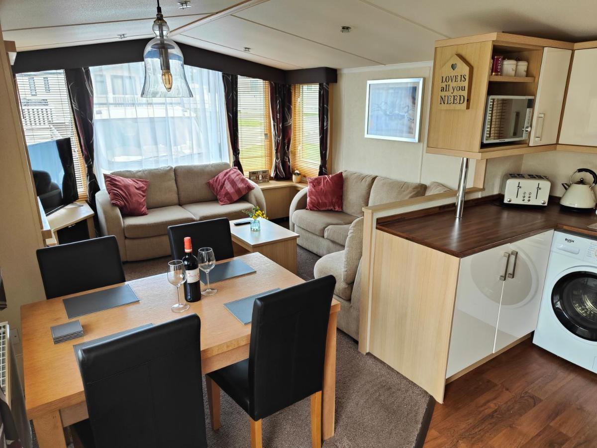 Holiday Home Sleeps Six Saint Leonards エクステリア 写真